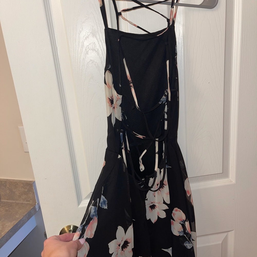 Lulu’s Dress - Picture 6 of 6